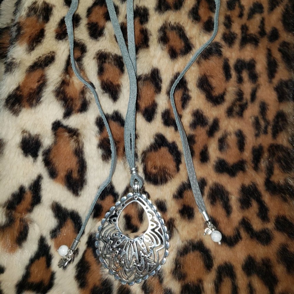NWT Lucky Brand Leather Cinch Mandala Necklace NWT
